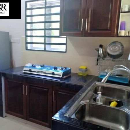 R & R Homestay Tanjung Karang Dış mekan fotoğraf