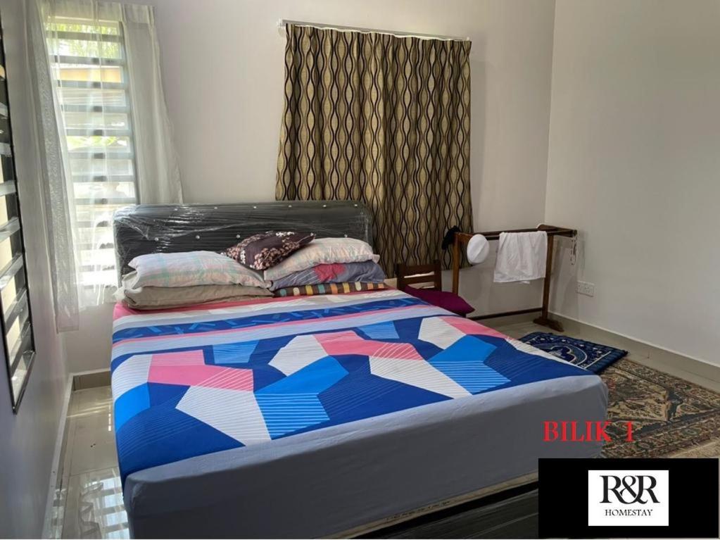 R & R Homestay Tanjung Karang Dış mekan fotoğraf